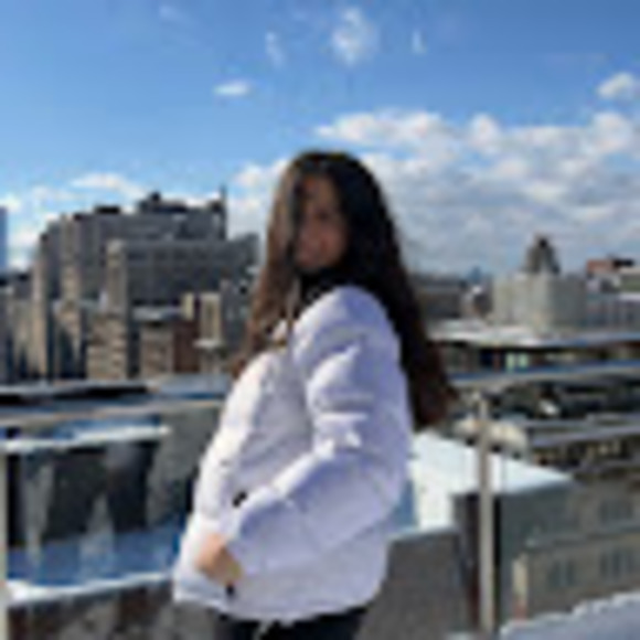 Meet your Posher, Julia - Picture 1 of 1